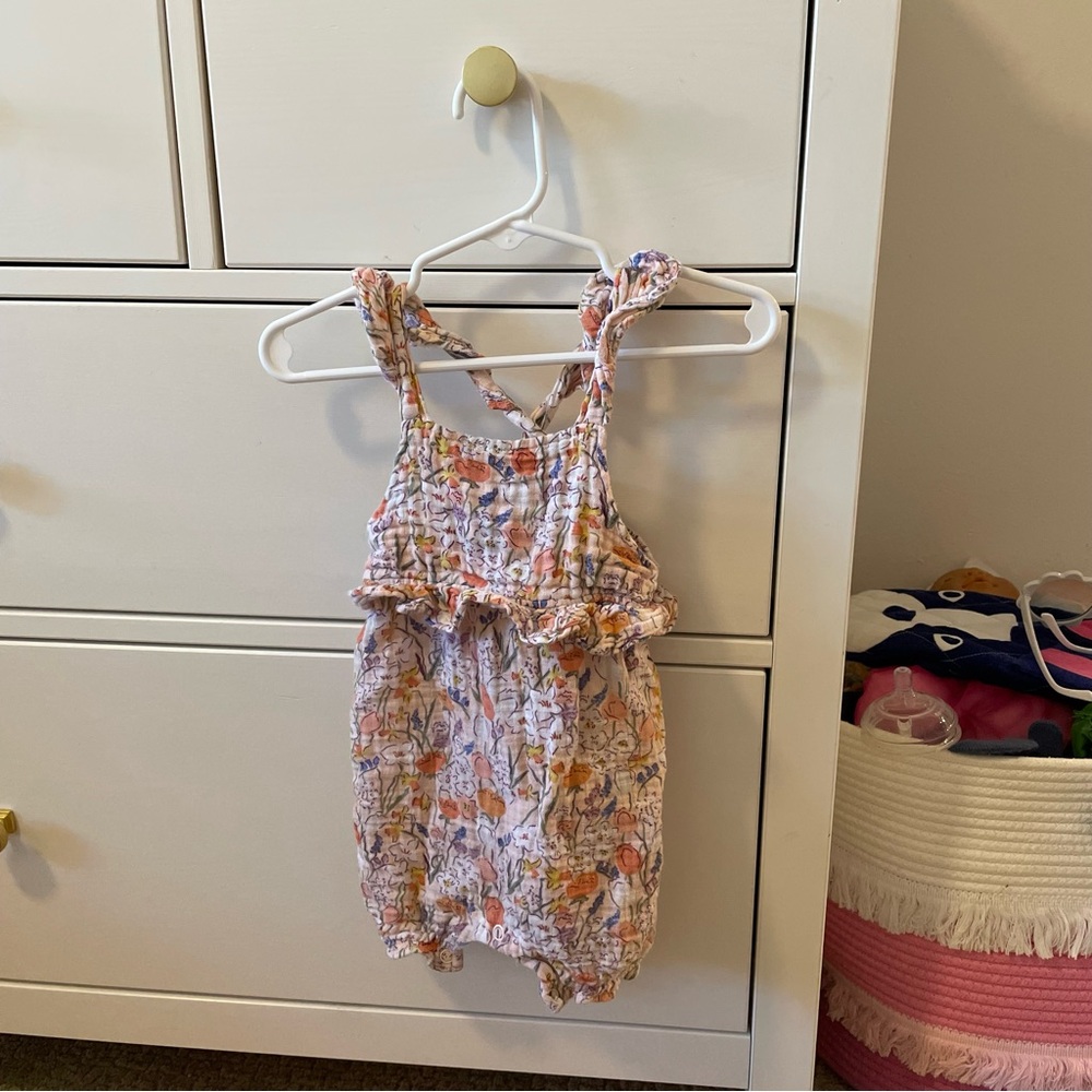 Angel Dear Floral Muslin Cotton Romper 12-18 Months